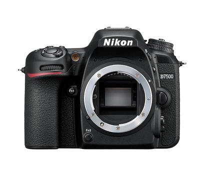 NIKON D7500 + AF-S DX NIKKOR 18-140 VR (VBA510K002)