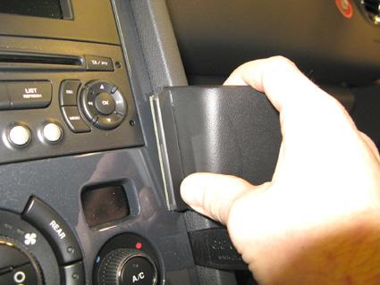 BRODIT ProClip Peugeot 5008 Angled 10- - qty 1 - 854440 ProC (854440)