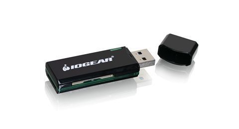 IOGEAR SUPER SPEED SD/ MICROSD CARD READER/ WRITER USB 3.0 (GFR304SD)