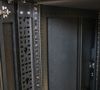APC NETSHELTER CX 18U SECURE SOUNDPROOFED SERVER ROOM ACCS (AR4018IA)
