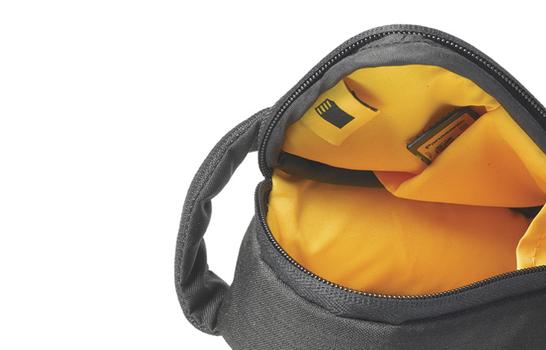 KATA Kompaktväska D-Light DL-ZP2 (KT DL-ZP-2)