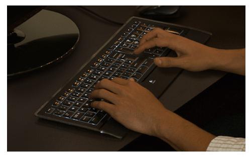 LOGITECH K740 Keyboard, UK/Int (920-005694)