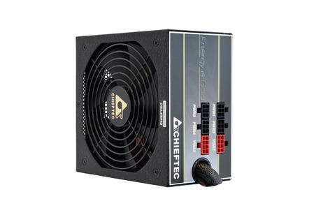 Chieftec NAVITAS GPM-650C - Strømforsyning (intern) - ATX12V 2.3 - 80 PLUS Gold - AC 100-240 V - 650 watt - aktiv PFC - svart (GPM-650C)