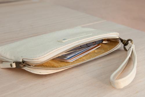 GOLLA AIR Mobilveske Cream Kremfarget Sam S5 G1634 (G1634)