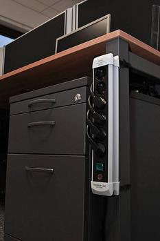 BRENNENSTUHL Brennenstuhl,  danskt grenuttag,  6jordade uttag, petskydd, brytare, vit (1955560100)