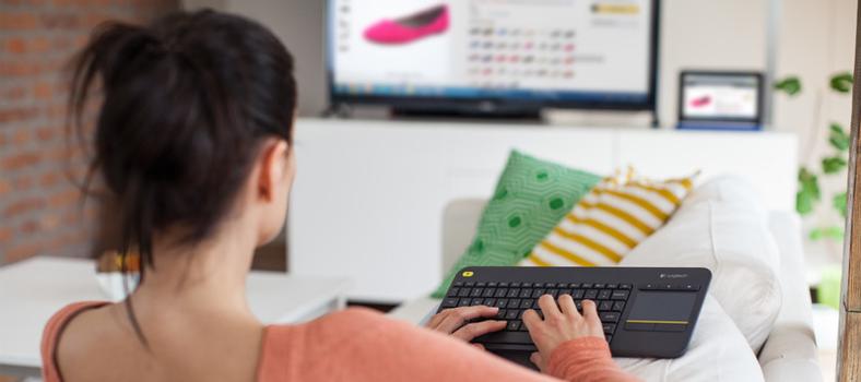 Logitech Wireless Touch Keyboard K400 Plus - tastatur - Tysk - svart Inn-enhet (920-007127)