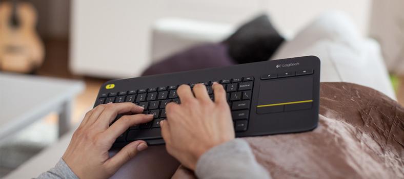 Logitech Wireless Touch Keyboard K400 Plus - tastatur - Tysk - svart Inn-enhet (920-007127)