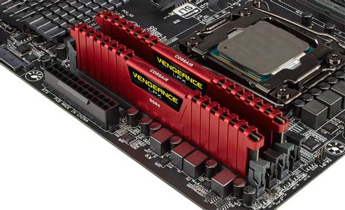 CORSAIR 32GB (4 x 8 GB) DDR4 3866MHz CL18 Vengeance LPX RÃ¶d (CMK32GX4M4B3866C18R)