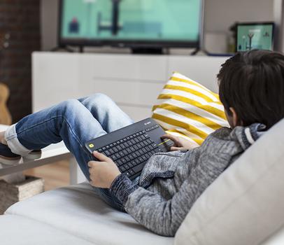 LOGITECH Wireless Touch KBD K400 Plus Black ES (920-007137)