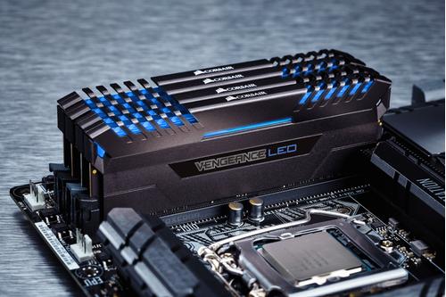 CORSAIR 32GB (2 x 16 GB) DDR4 3000MHz CL15 Vengeance LED Svart (CMU32GX4M2C3000C15B)