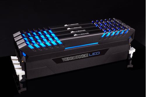 CORSAIR 32GB (2 x 16 GB) DDR4 3000MHz CL15 Vengeance LED Svart (CMU32GX4M2C3000C15B)