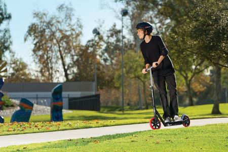 RAZOR Carbon Lux Scooter - Black (13073003)