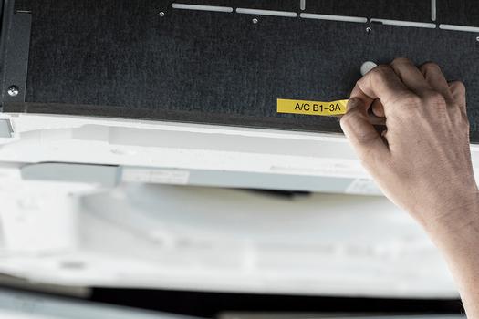 BROTHER PT-E110VP MÃ¤rkmaskin fÃ¶r industribruk,  inkl. bÃ¤rvÃ¤ska (PTE110VPZW1)