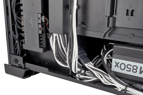 Corsair Crystal 570X PSU Shroud Cover (CC-8900136)