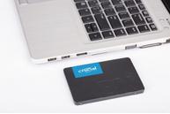 Crucial BX500 - Solid State Drive - 240 GB - intern - 2.5" - SATA 6Gb/s (CT240BX500SSD1)