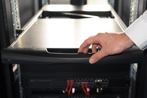 DIGITUS Modularized 43,2cm (17") TFT console with 1 port KVM,IT keyboard, RAL 9005 black (DS-72210-1IT)