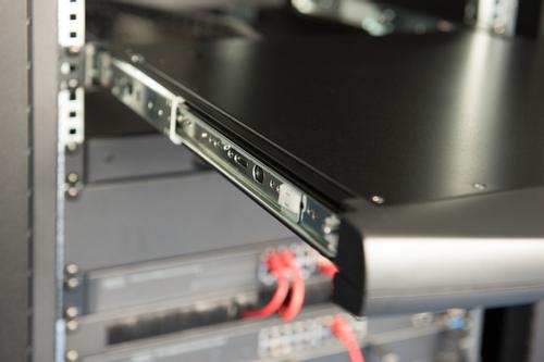 DIGITUS Modularized 43,2cm (17") TFT console with 1 port KVM, US keyboard, RAL 9005 black (DS-72210-1US)