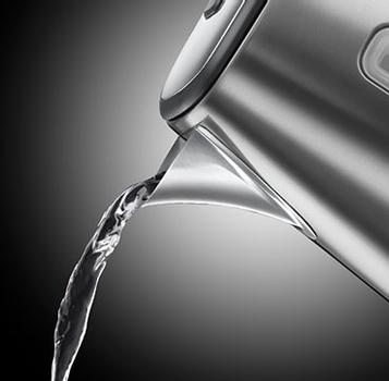 RUSSELL HOBBS Elkedel Luna - Moonlight grey - 2400 W (23211-70)