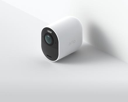 ARLO Ultra 4K trådlöst kamerasystem Smarthub & 3 kameror (VMS5340-100EUS)