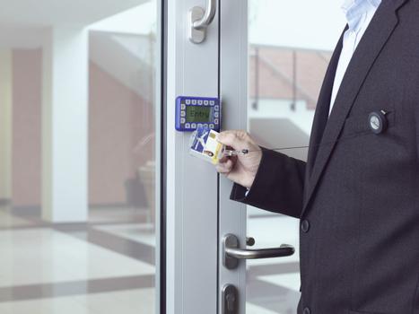 DURABLE Ausweiskartenhalter mit Jojo 10erPck (801119)