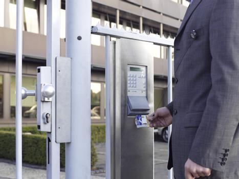 DURABLE Ausweiskartenhalter mit Jojo 10erPck (801119)