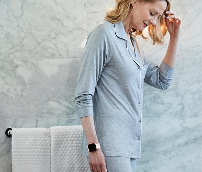 FITBIT Versa 2 3.55 Cm (1.4") Amoled (FB507RGPK)