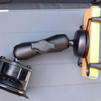 RAM MOUNT X-Grip holder med sugekopp For mobiltelefoner / iPhone (RAM-B-166-UN7U)