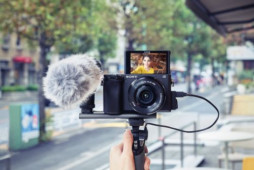 SONY ? 6400 + Sel18135 Milc 24.2  (ILCE6400MB.CEC)