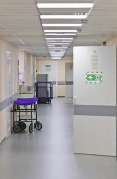 DURABLE DURAFRAME SECURITY Self-Adhesive Safety Sign & Document Holder with Magnetic Frame A4 Green/ White (Pack 2) - 4944131 (4944131)