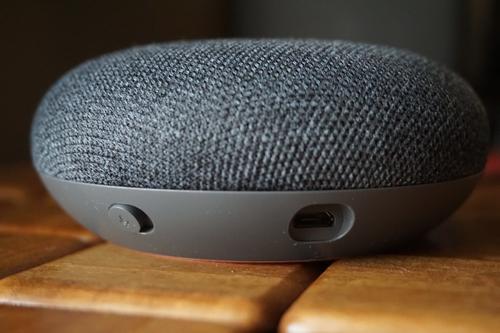 GOOGLE Home Mini (GA00216-IT)
