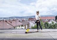 Kärcher elektrisk terrassebørste PCL 4 for effektiv rengjøring av tre og stein (1.644-000.0)