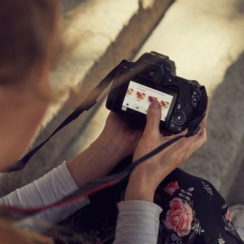 CANON Eos 250D + Ef-S 18-55Mm (3454C003)