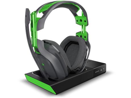 Logitech ASTRO A50 + Base Station - for Xbox One - hodesett - med ASTRO Wireless XB1 5 GHz Base Station Transmitter/ Charging Stand (939-001682)